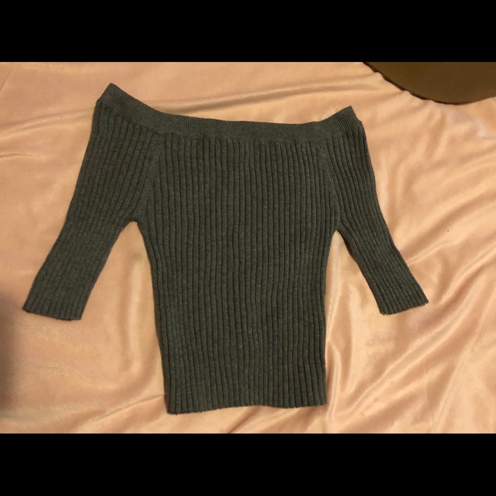 Grey crop top